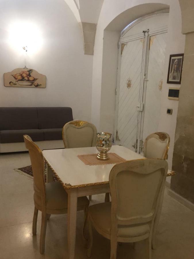 Palazzo Macchia Villa Cutrofiano Buitenkant foto